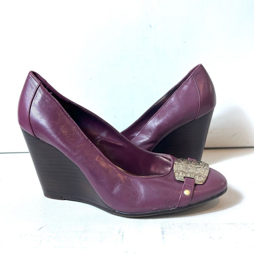 Falchi Womens Classic Wedge Pump High Heels Shoes Mauve Leather Slip On Size 9.5